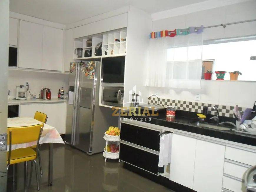 Casa à venda com 3 quartos, 330m² - Foto 8