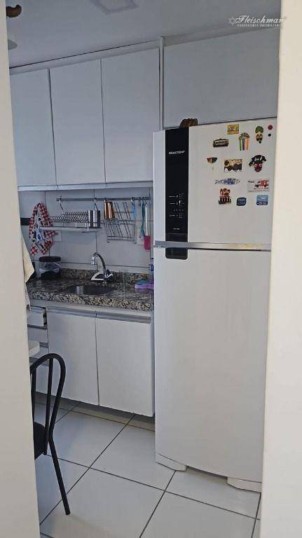 Apartamento para alugar com 2 quartos, 60m² - Foto 7