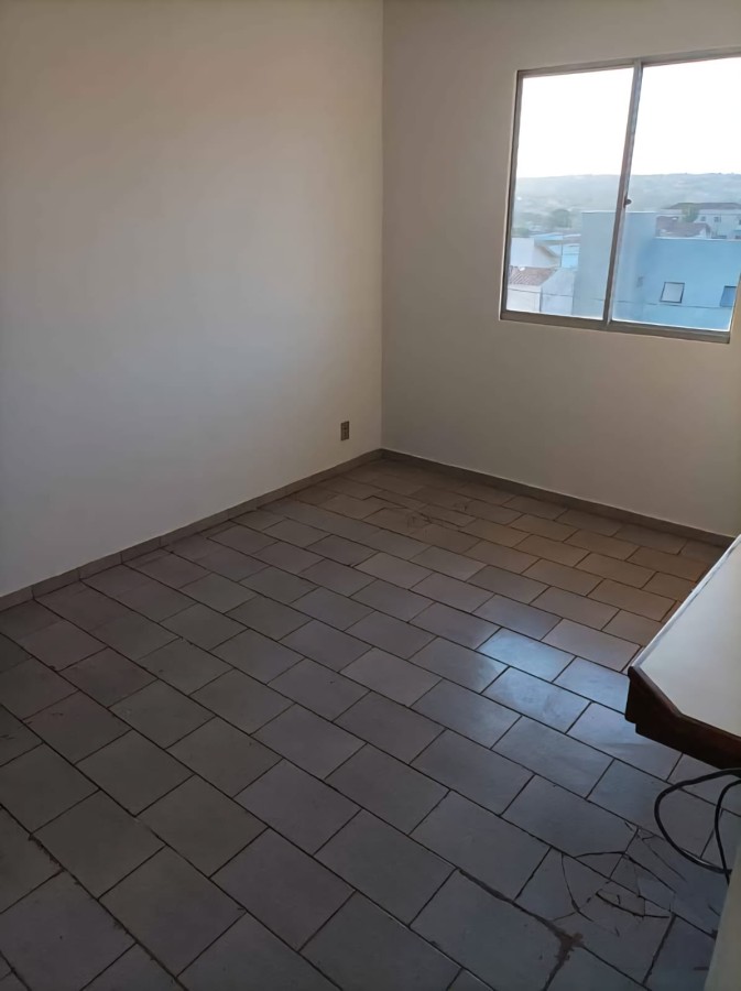 Apartamento à venda com 1 quarto, 36m² - Foto 2