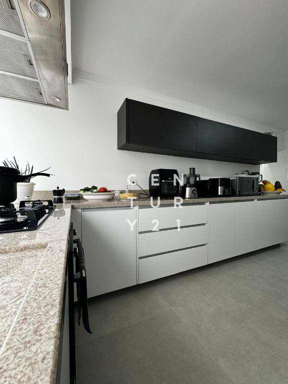 Apartamento à venda com 3 quartos, 112m² - Foto 7