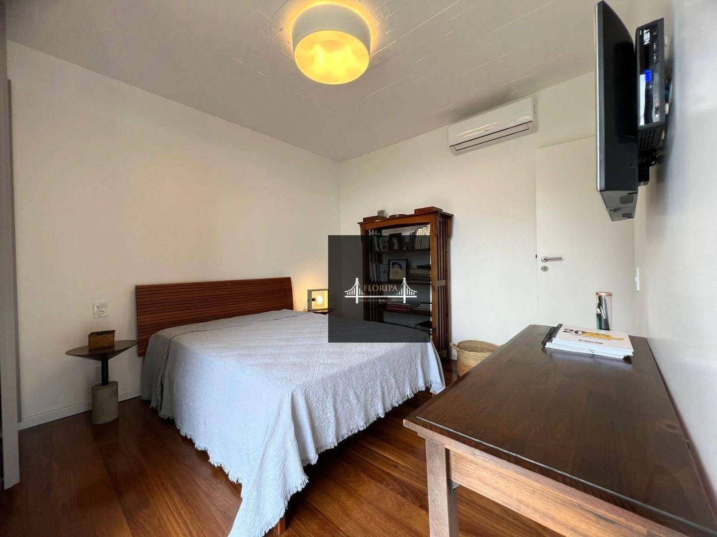 Casa à venda com 3 quartos, 340m² - Foto 15