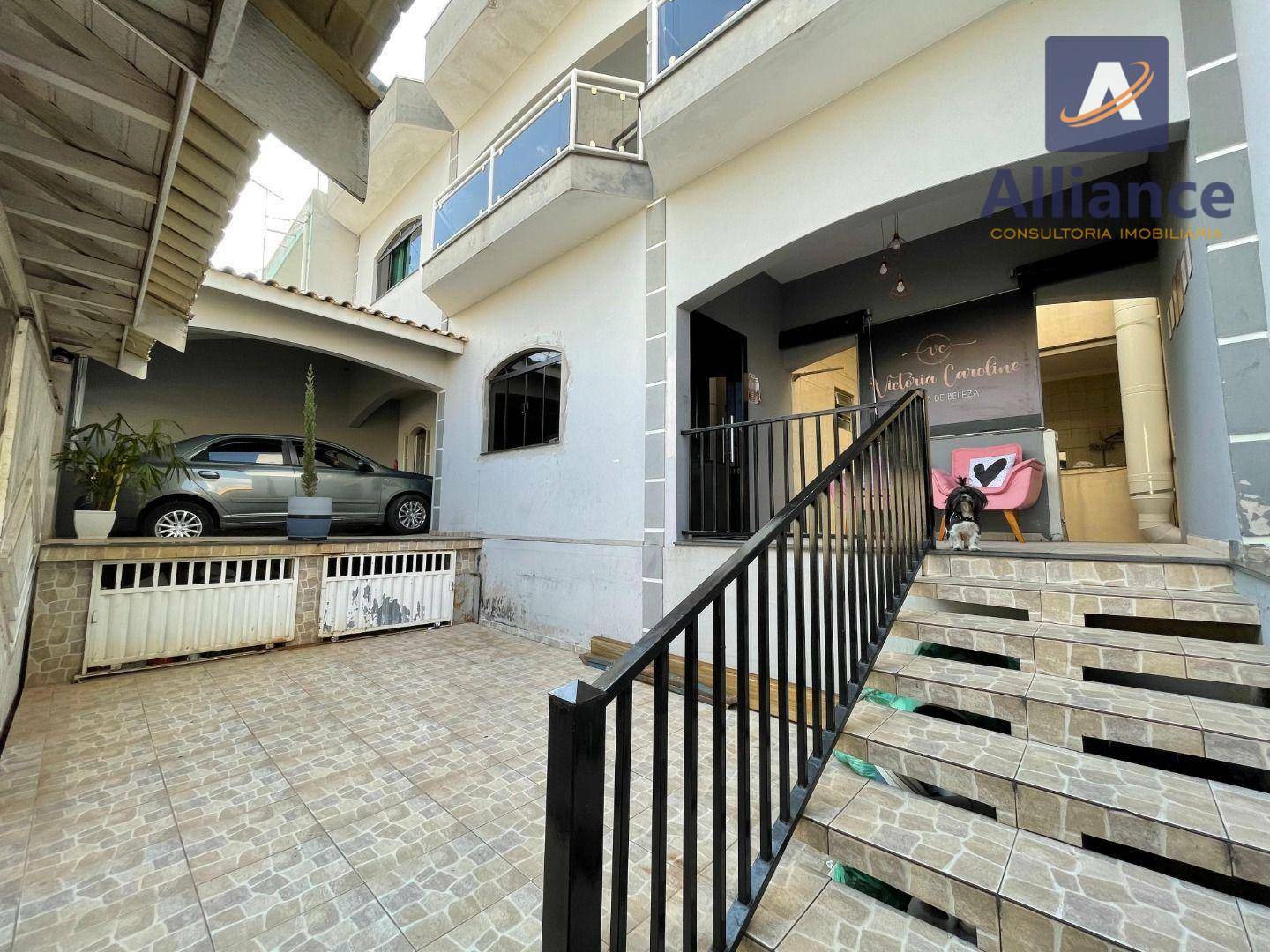 Sobrado à venda com 4 quartos, 320m² - Foto 2