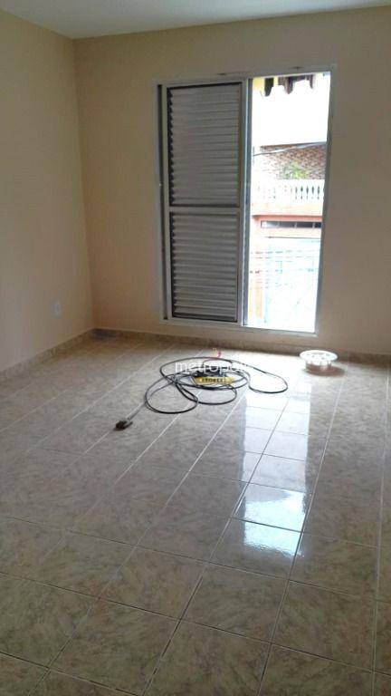 Casa para alugar com 1 quarto, 75m² - Foto 2