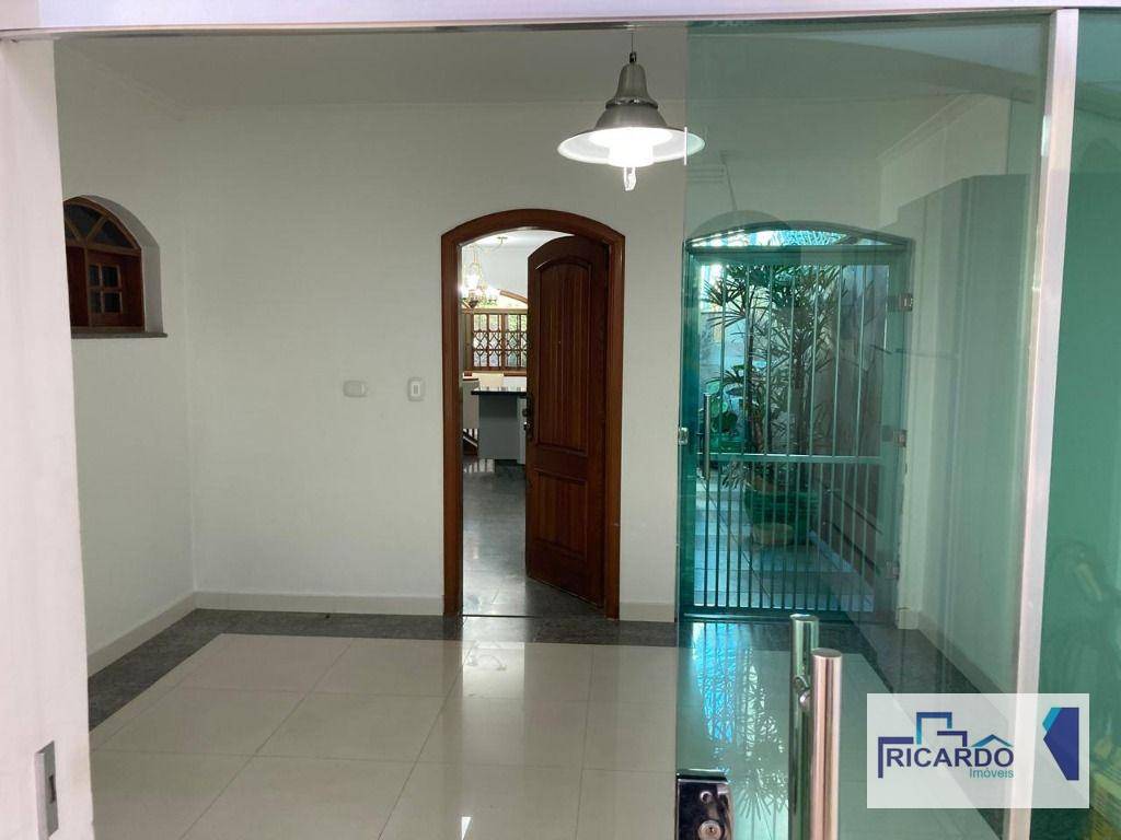 Casa à venda e aluguel com 3 quartos, 298m² - Foto 24