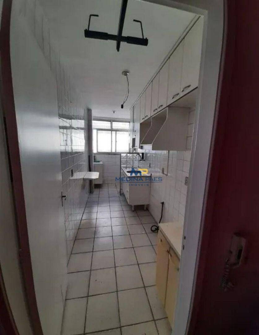 Apartamento à venda com 2 quartos, 68m² - Foto 5