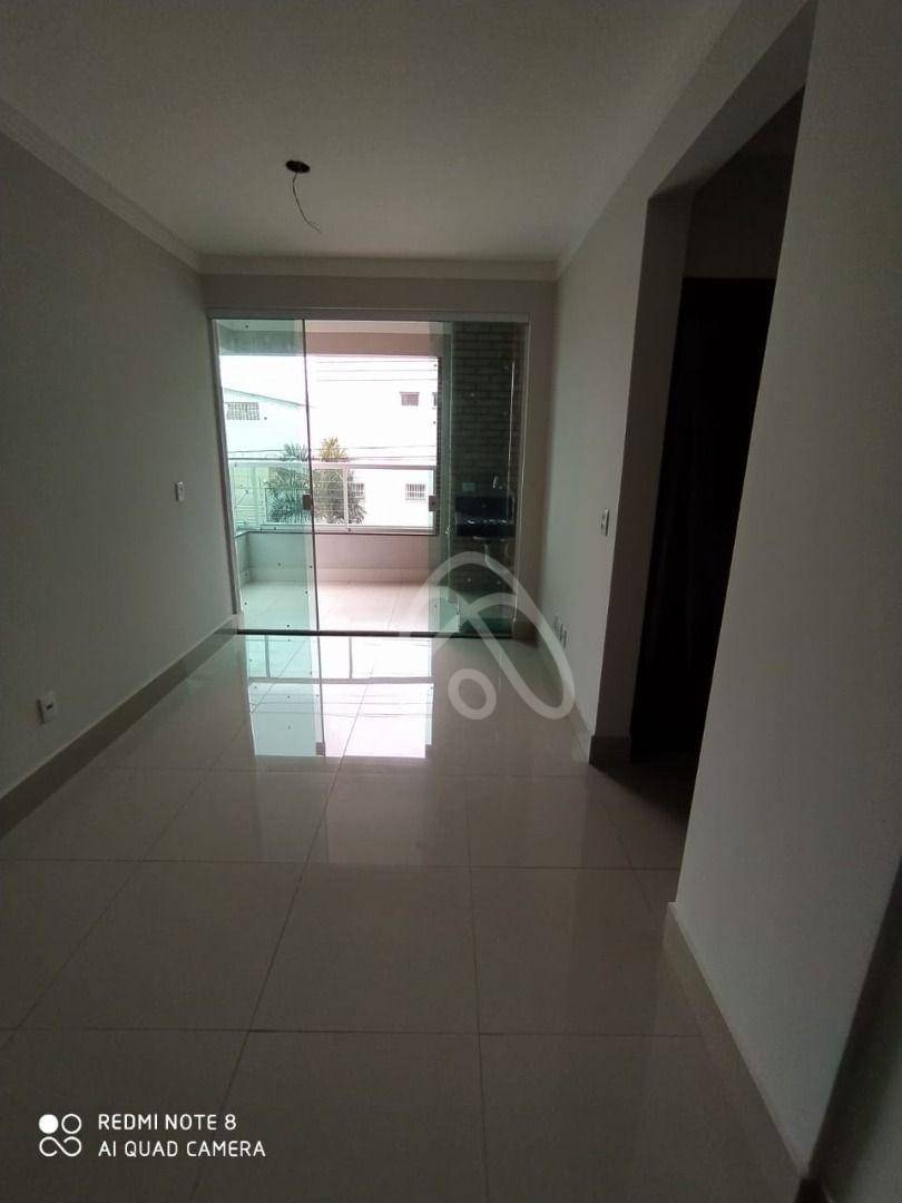 Apartamento à venda com 2 quartos, 61m² - Foto 6