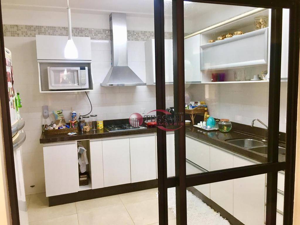 Casa à venda com 3 quartos, 170m² - Foto 9