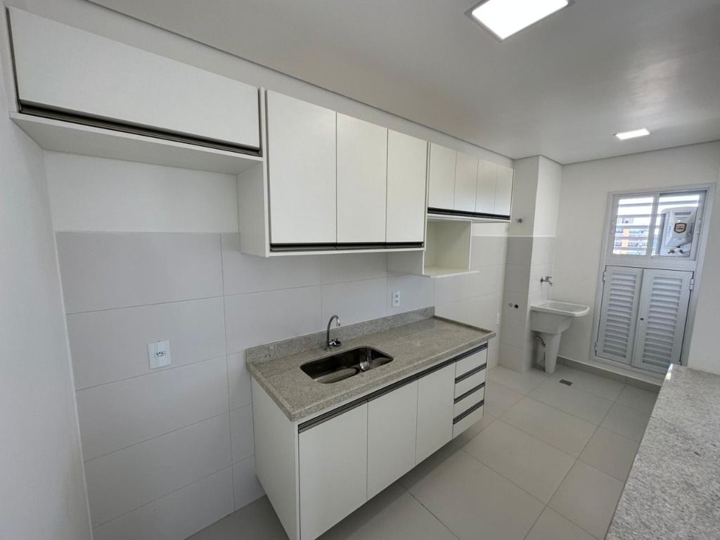 Apartamento para alugar com 3 quartos, 82m² - Foto 7