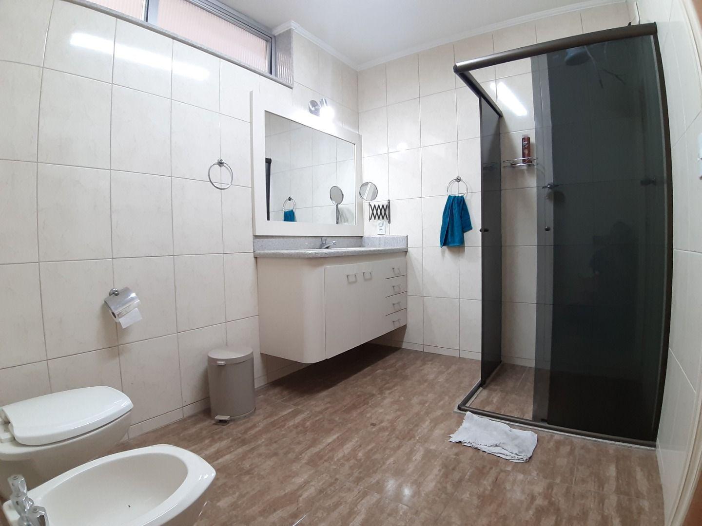 Apartamento à venda com 3 quartos, 162m² - Foto 18