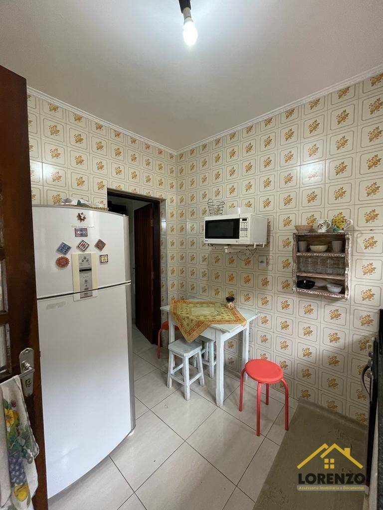 Sobrado à venda com 3 quartos, 200m² - Foto 14