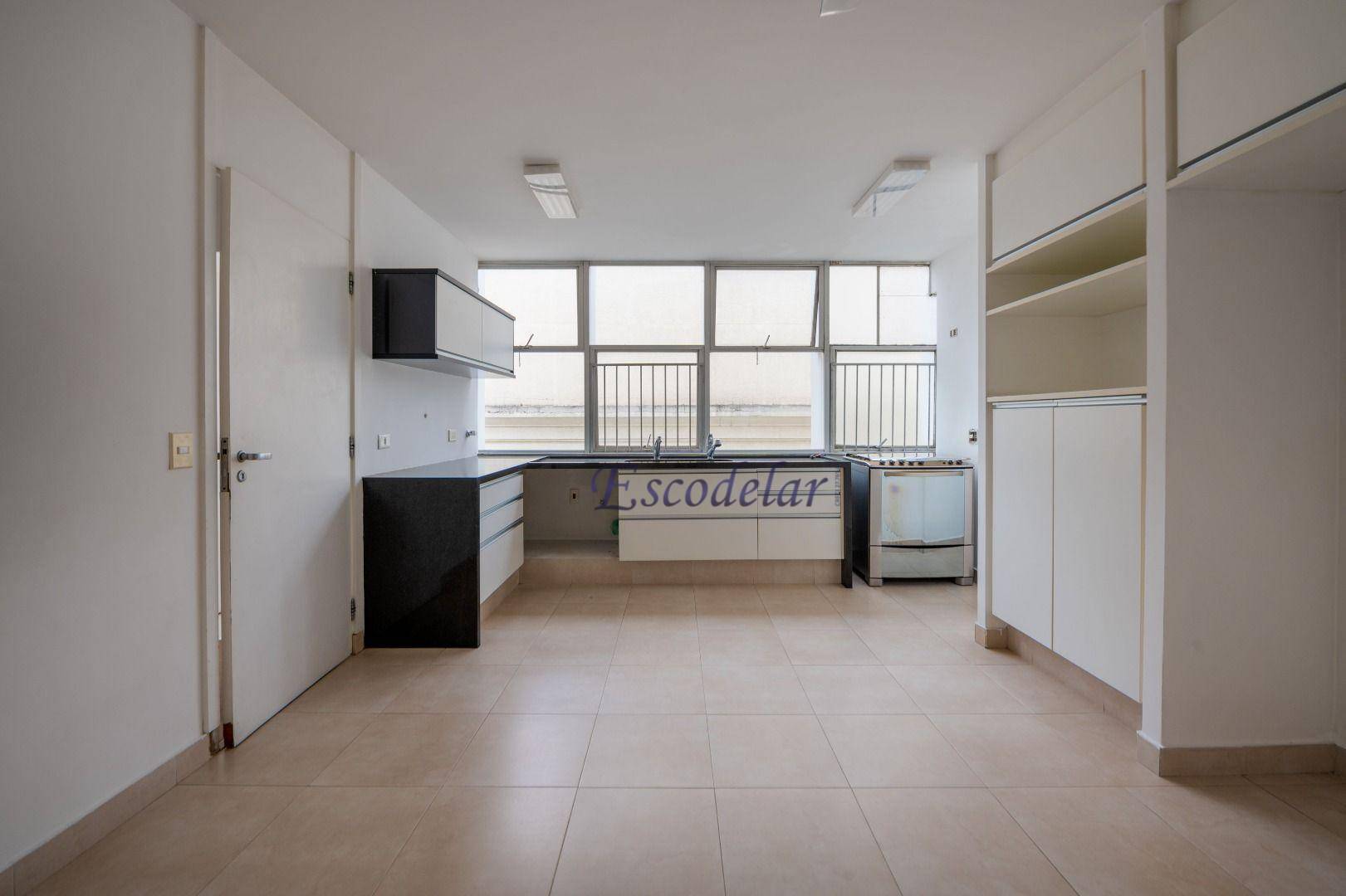 Apartamento à venda com 3 quartos, 240m² - Foto 24