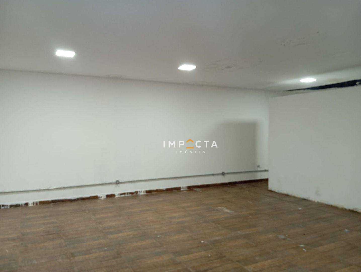 Casa à venda com 3 quartos, 290m² - Foto 4