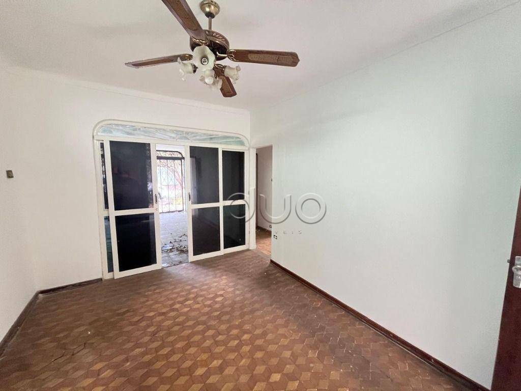 Casa à venda com 2 quartos, 209m² - Foto 4