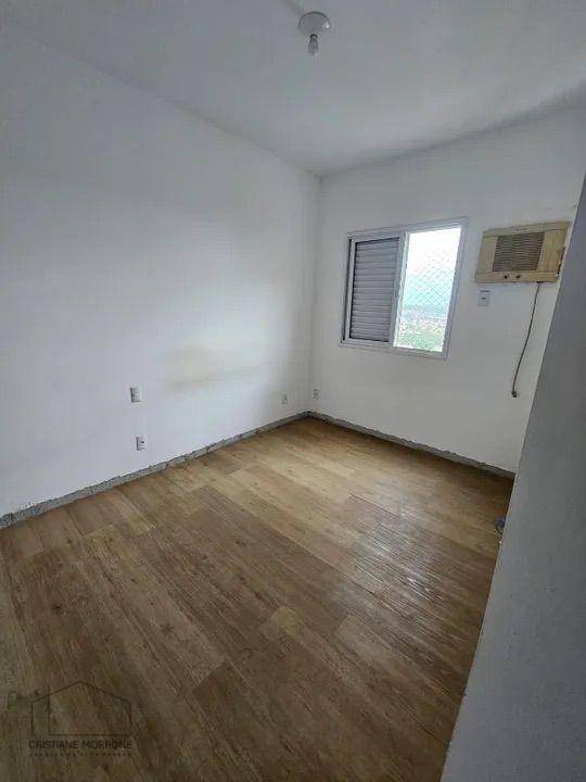 Apartamento à venda com 2 quartos, 72m² - Foto 3