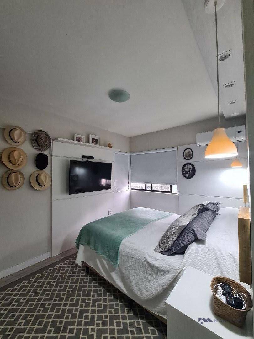 Apartamento à venda com 3 quartos, 186m² - Foto 15