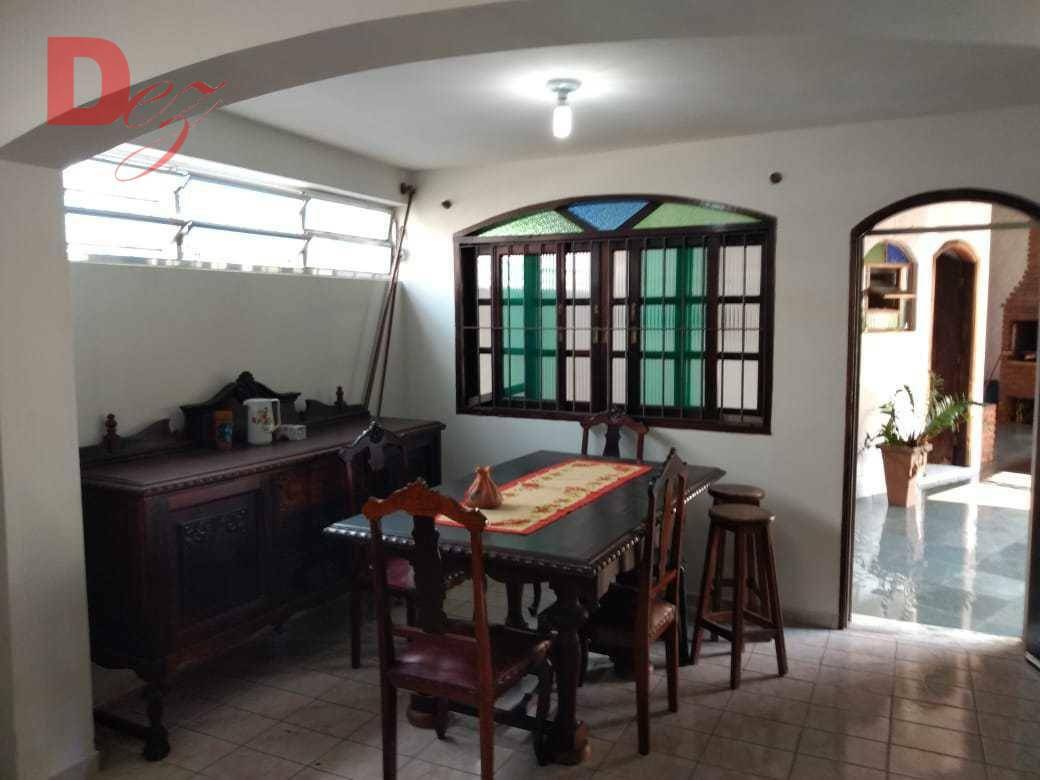 Casa à venda com 3 quartos, 64m² - Foto 11