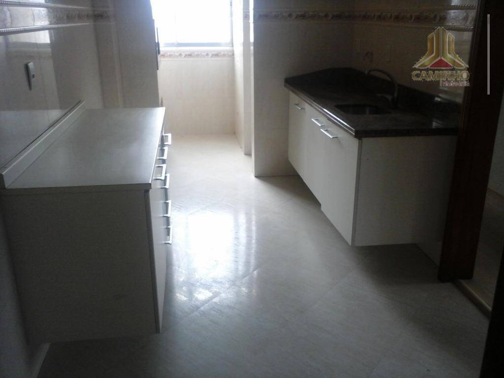 Apartamento à venda com 2 quartos, 82m² - Foto 4