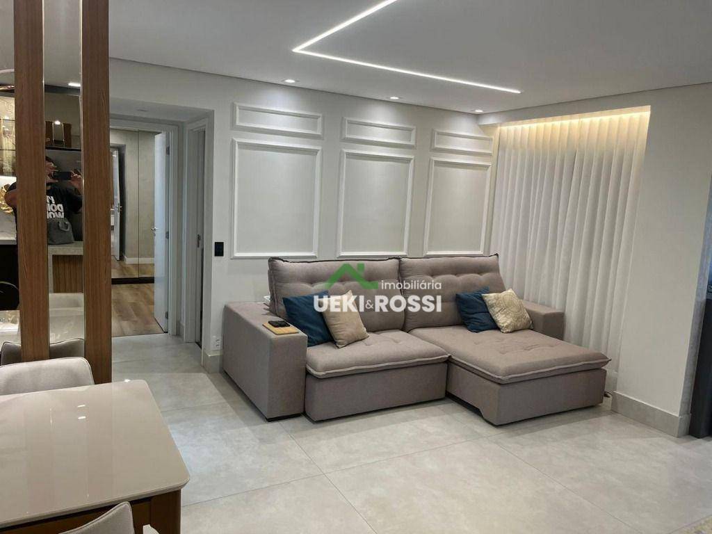 Apartamento à venda com 2 quartos, 64m² - Foto 6