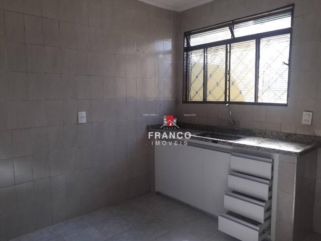 Casa à venda com 3 quartos, 146m² - Foto 10