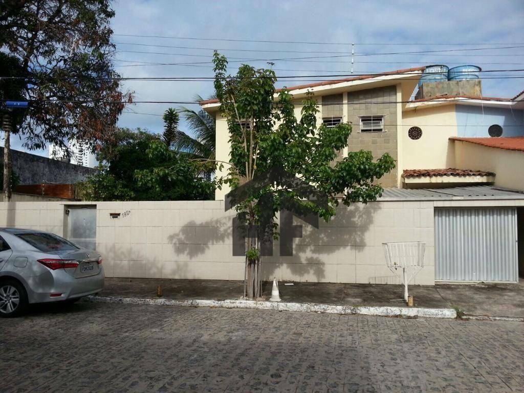 Casa à venda com 3 quartos, 176m² - Foto 1