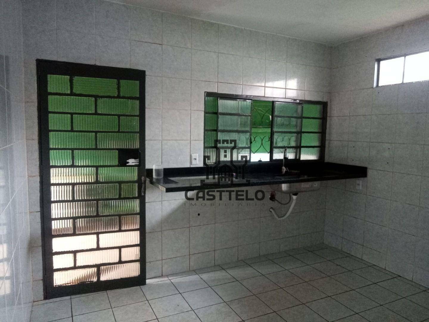 Casa à venda com 3 quartos, 70m² - Foto 17