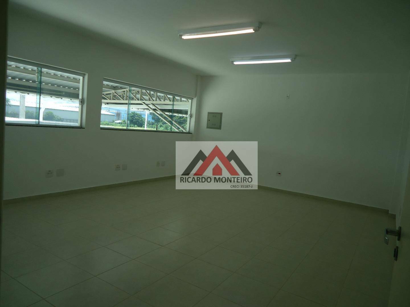 Depósito-Galpão-Armazém para alugar, 2328m² - Foto 17