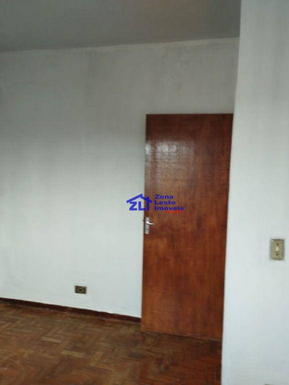 Casa para alugar com 2 quartos, 80m² - Foto 8