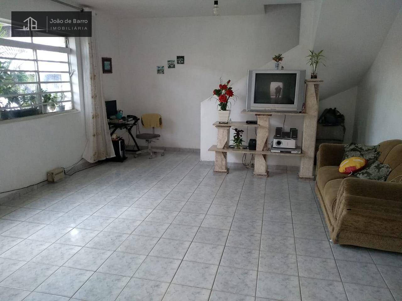 Casa à venda e aluguel com 3 quartos, 160m² - Foto 1