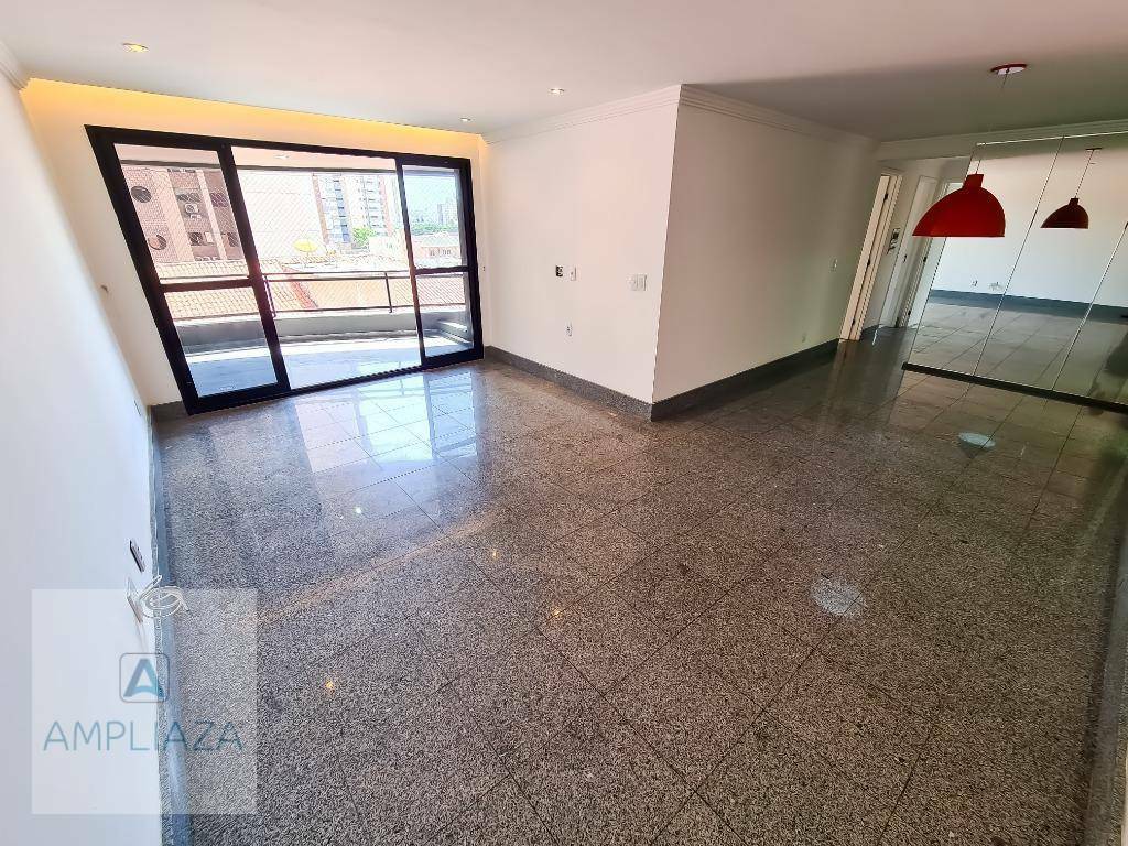 Apartamento à venda com 3 quartos, 137m² - Foto 3