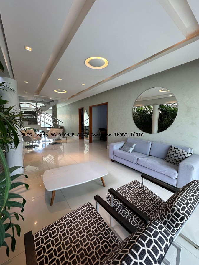Casa à venda com 4 quartos, 278m² - Foto 2