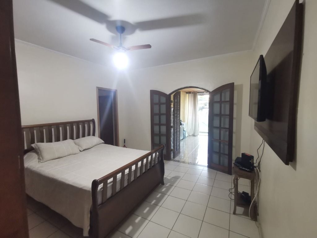 Sobrado à venda com 2 quartos, 162m² - Foto 1