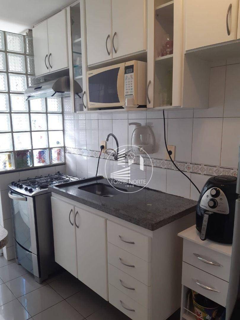 Apartamento à venda com 3 quartos, 47m² - Foto 11