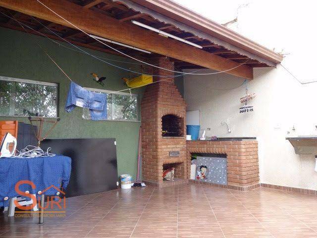 Casa à venda com 4 quartos, 200m² - Foto 18