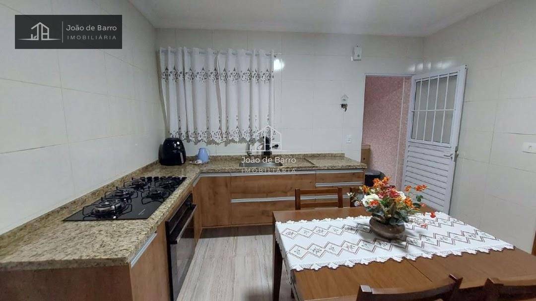 Sobrado à venda com 4 quartos, 180m² - Foto 5