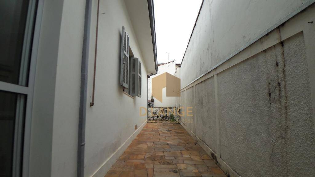 Casa à venda com 3 quartos, 182m² - Foto 17