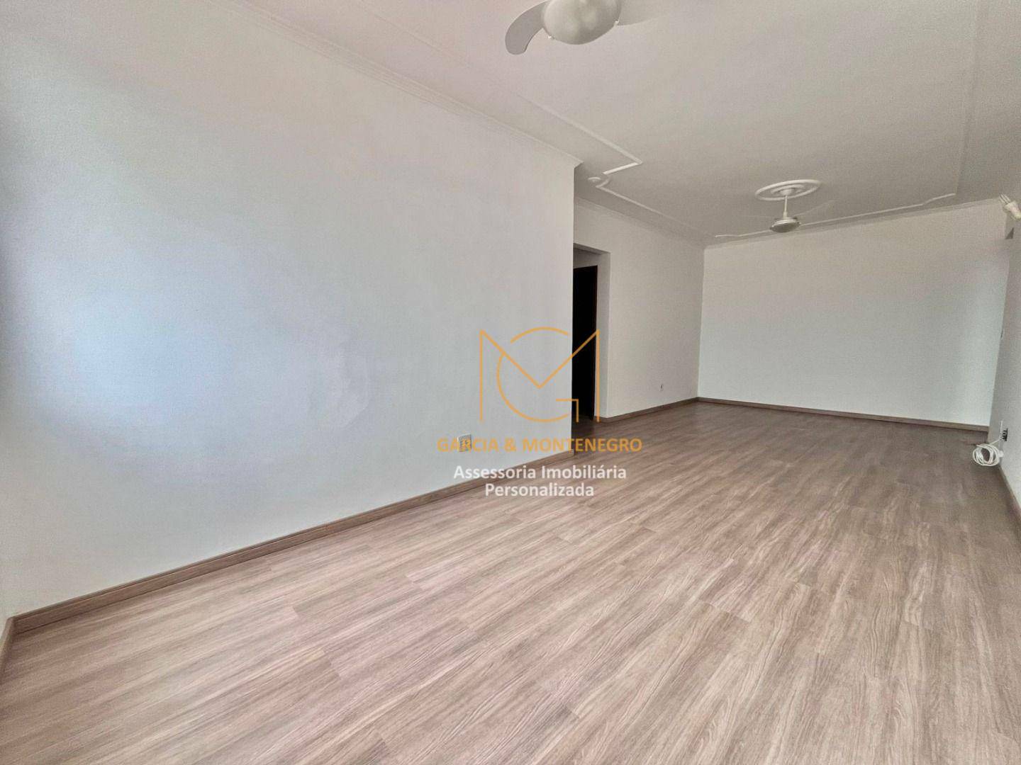 Apartamento à venda com 2 quartos, 115m² - Foto 2