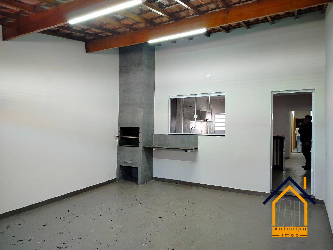 Casa à venda com 2 quartos, 135m² - Foto 2