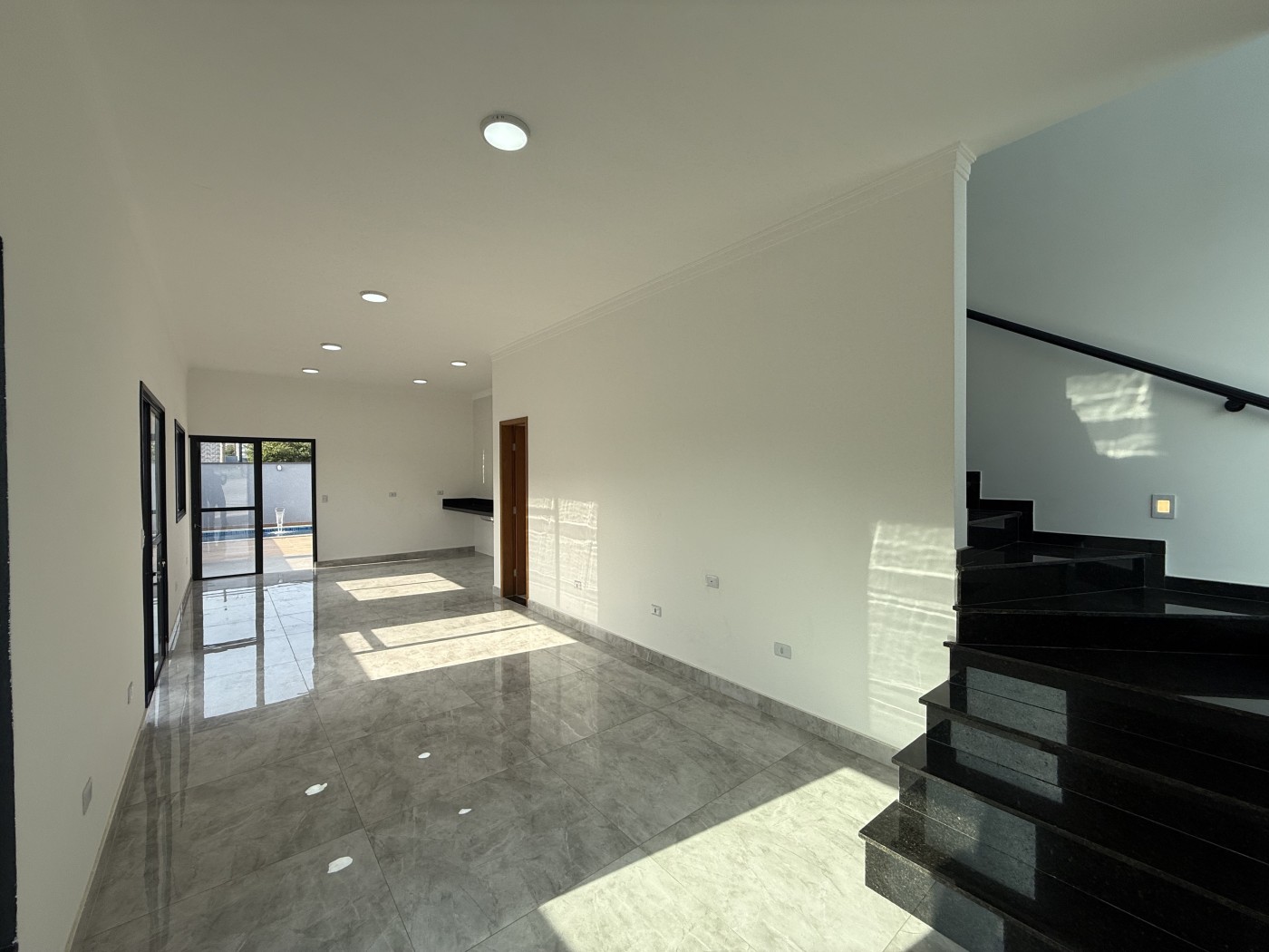 Casa à venda com 3 quartos, 125m² - Foto 14