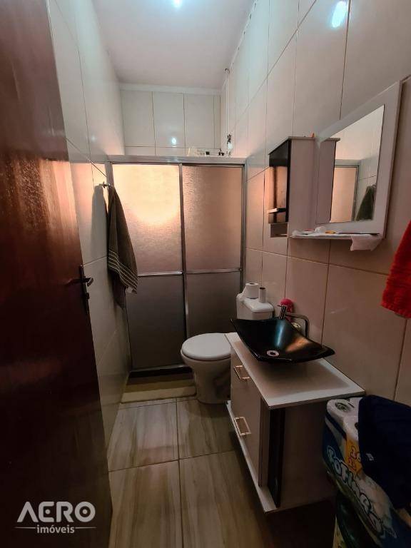 Casa à venda com 2 quartos, 165m² - Foto 18