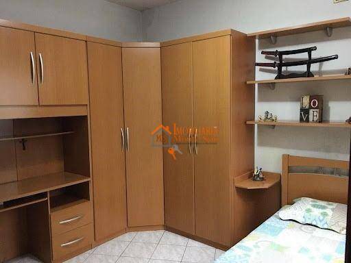 Sobrado à venda com 3 quartos, 300m² - Foto 17