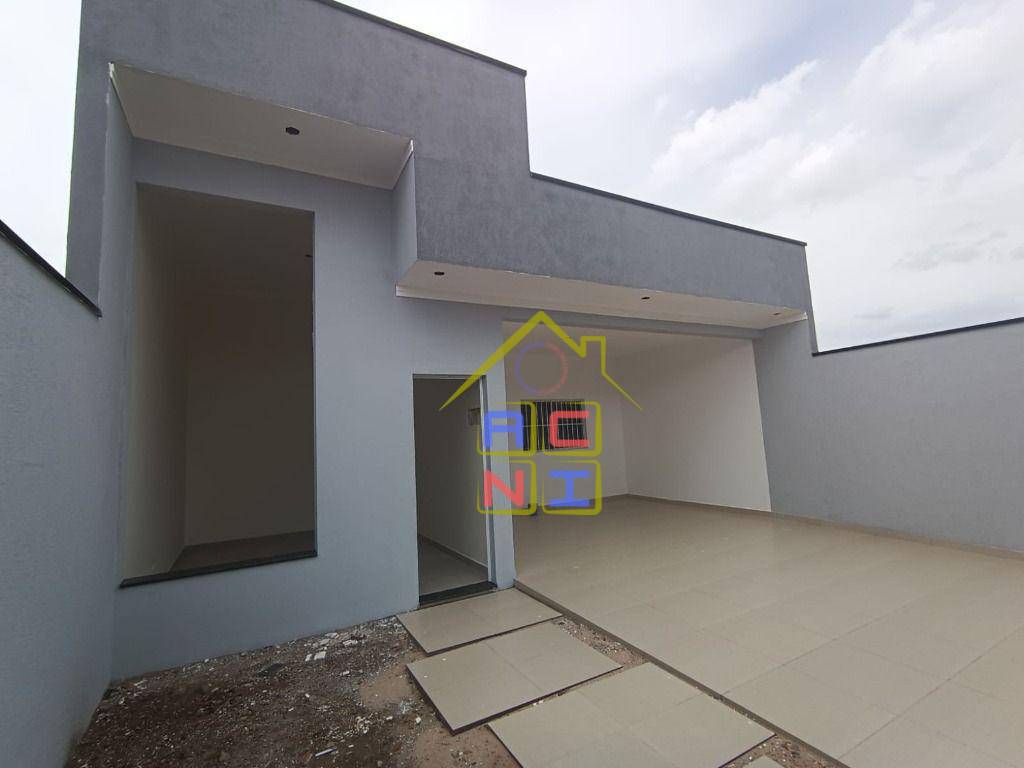 Casa à venda com 2 quartos, 106m² - Foto 2