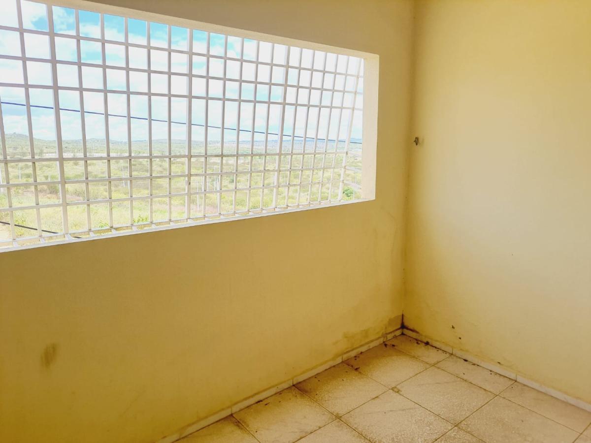 Apartamento para alugar com 2 quartos, 140m² - Foto 11