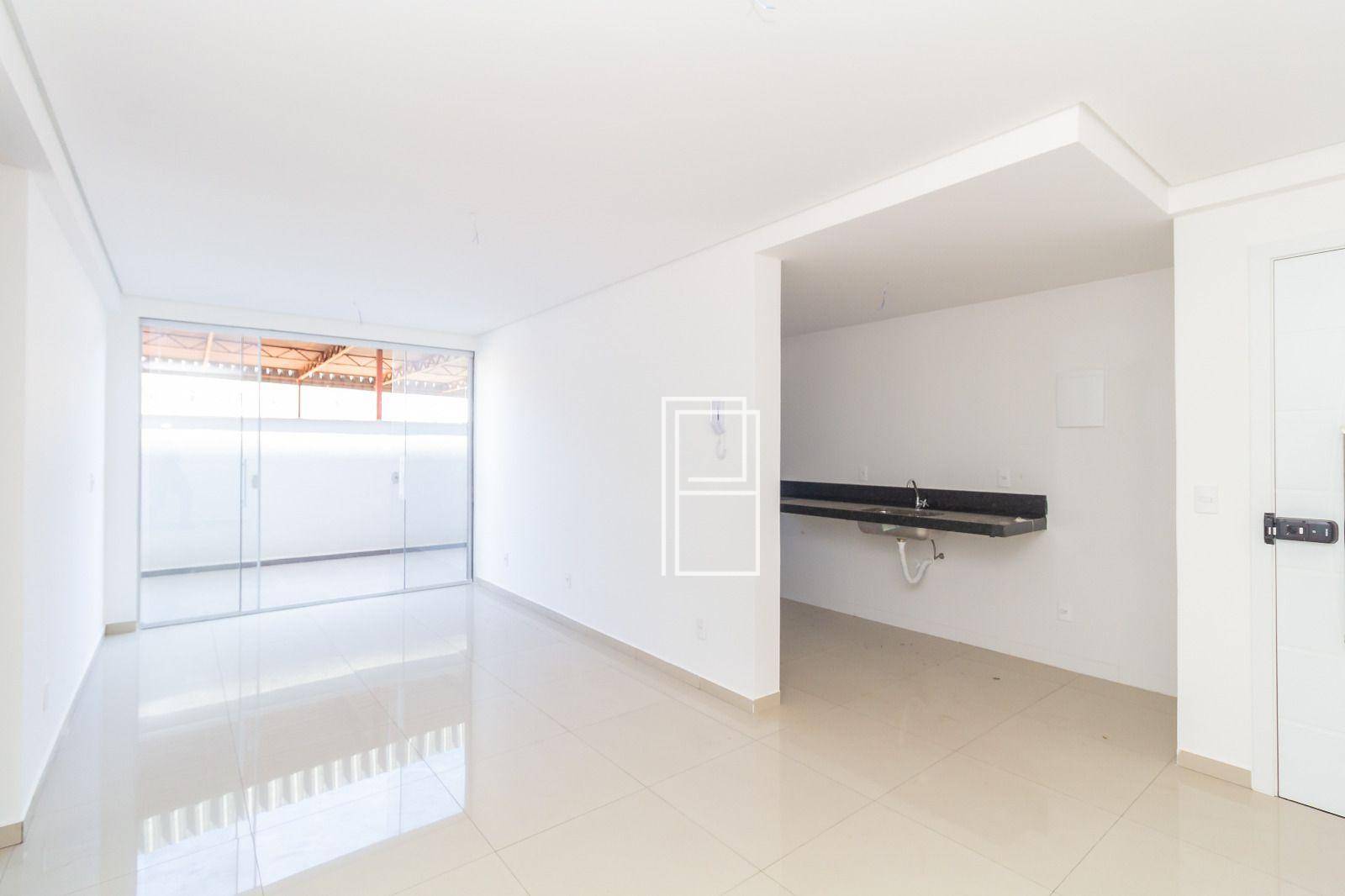 Apartamento à venda com 3 quartos, 101m² - Foto 2