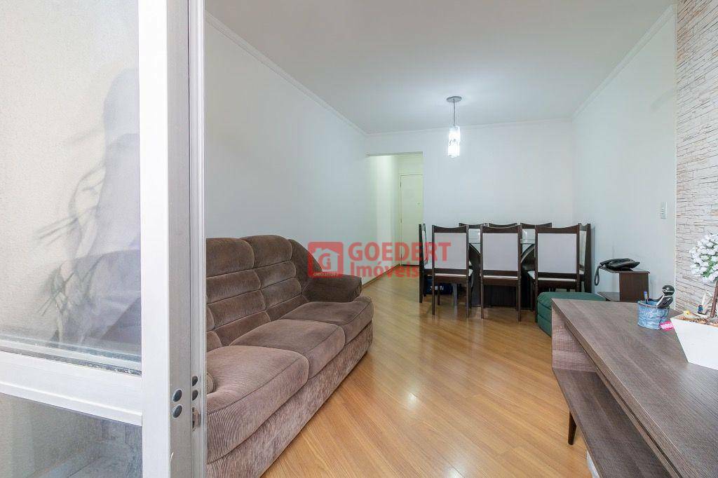 Apartamento à venda com 2 quartos, 58m² - Foto 11