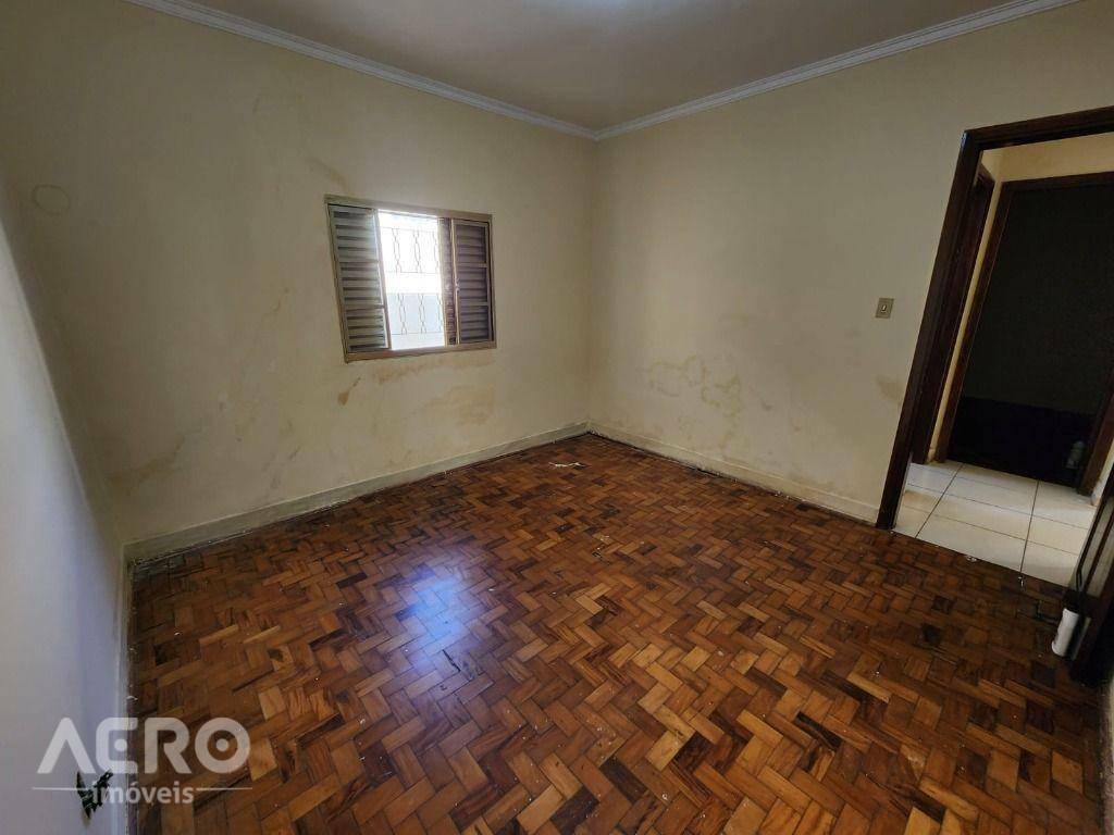 Casa à venda com 3 quartos, 196m² - Foto 11