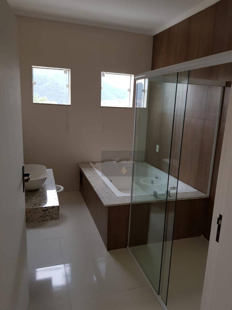 Casa à venda com 4 quartos, 380m² - Foto 5