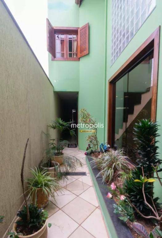 Sobrado à venda e aluguel com 3 quartos, 260m² - Foto 24