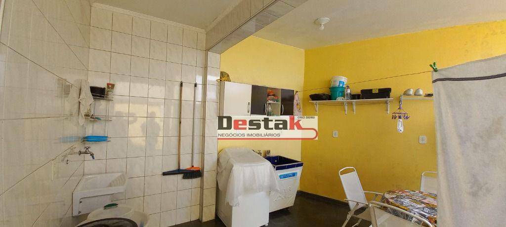 Sobrado à venda com 3 quartos, 215m² - Foto 48