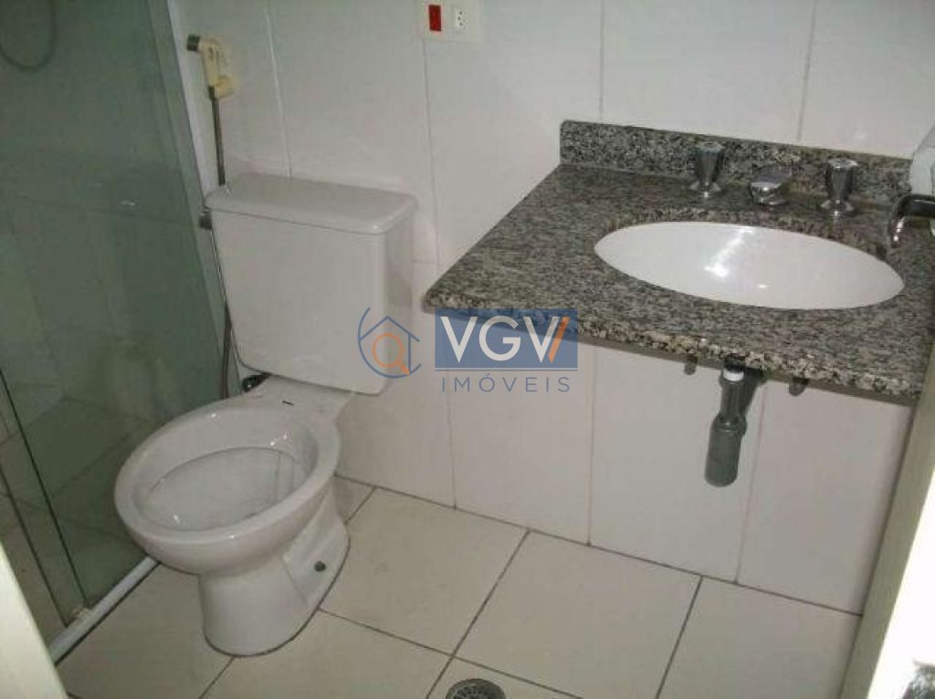 Apartamento para alugar com 3 quartos, 77m² - Foto 9