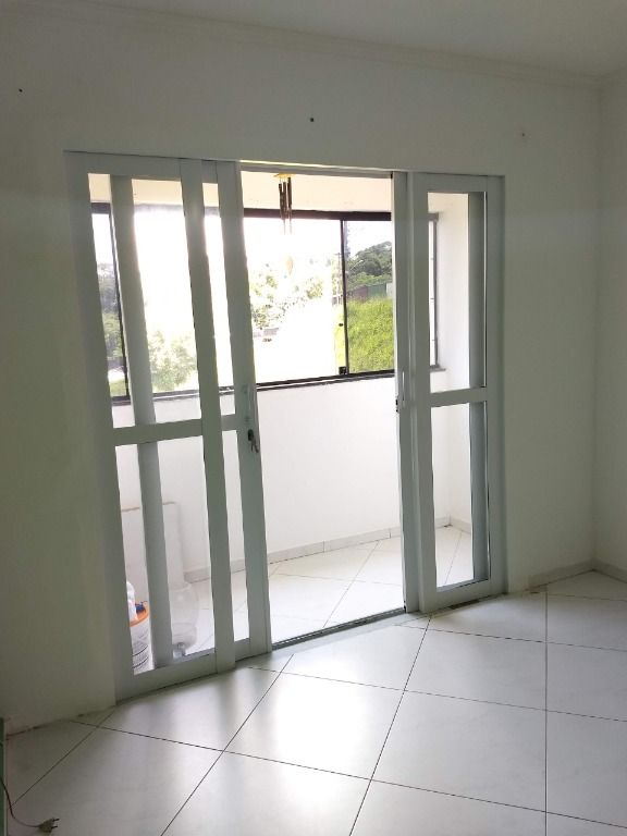 Apartamento à venda com 2 quartos, 60m² - Foto 4